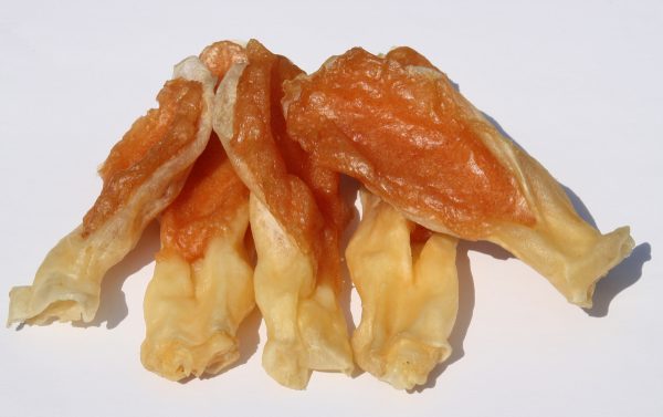 Pamlsok Salač Králičie uši plnené kuracím mäsom 250g